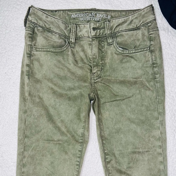 American Eagle Stretch Skinny Jeans. Size 2 Long. Never worn. - Picture 4 of 6
